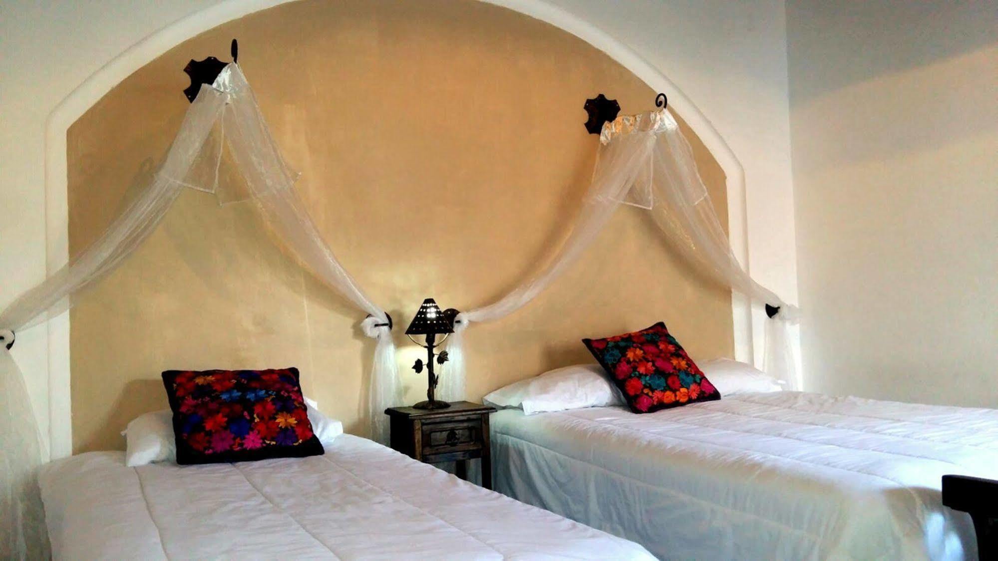 Hotel Monasterio Antigua Bagian luar foto