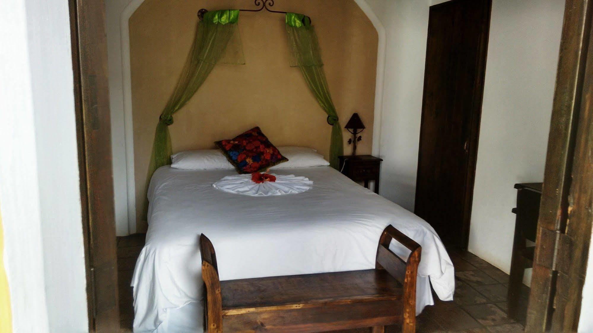 Hotel Monasterio Antigua Bagian luar foto